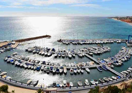 Apartment in Orihuela Costa