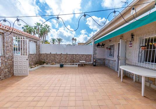 Town house in Santiago de la Ribera