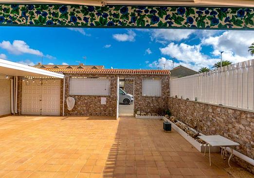 Town house in Santiago de la Ribera