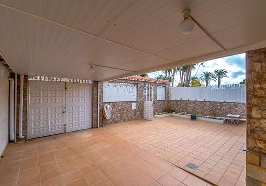 Town house in Santiago de la Ribera