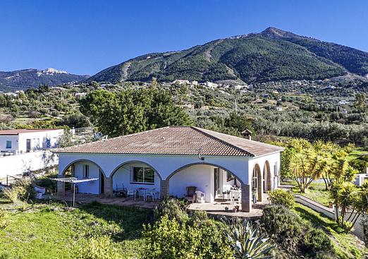 Villa in Alcaucín