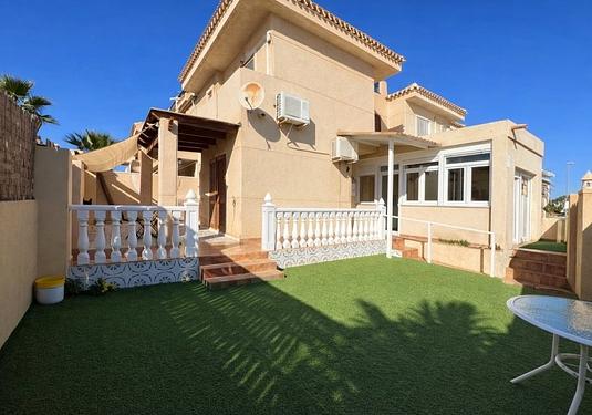 Quad house in Orihuela Costa