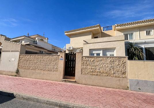 Quad house in Orihuela Costa