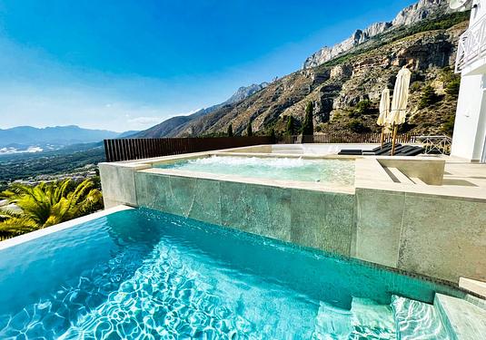 Villa in Altea