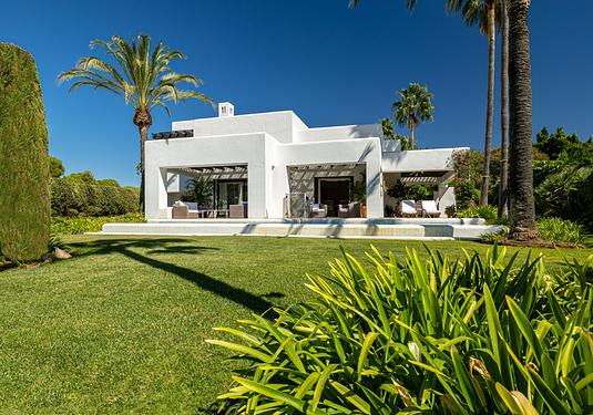 Villa in Casares
