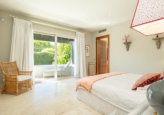 Villa in Casares