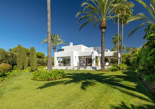 Villa in Casares