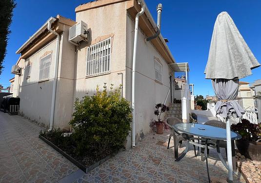 Town house in Algorfa