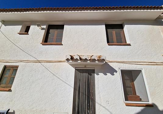 Town house in Alcaucín