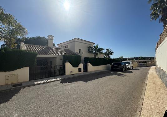 Villa in Orihuela Costa