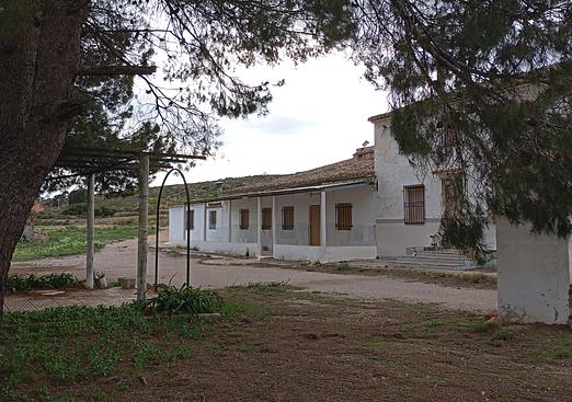 Country house in Yecla