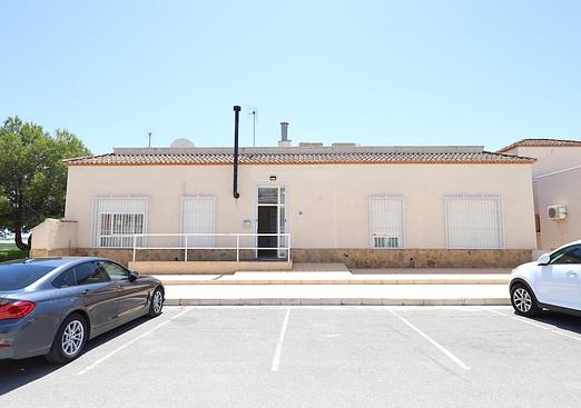 Commercial in San Miguel de Salinas