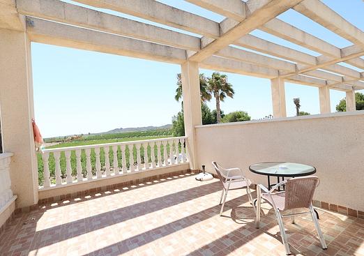 Commercial in San Miguel de Salinas