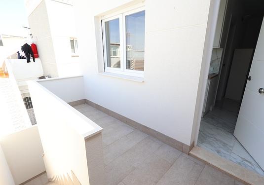 Semi detached in El Chaparral