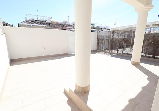 Semi detached in El Chaparral