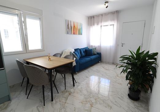 Semi detached in El Chaparral