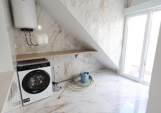 Semi detached in El Chaparral