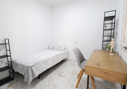 Semi detached in El Chaparral