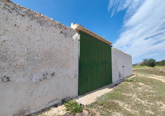 Country house in Yecla