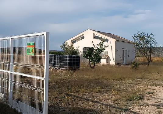 Country house in Yecla