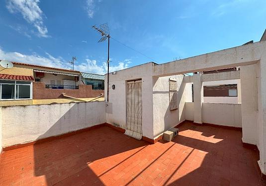 Town house in La Mata