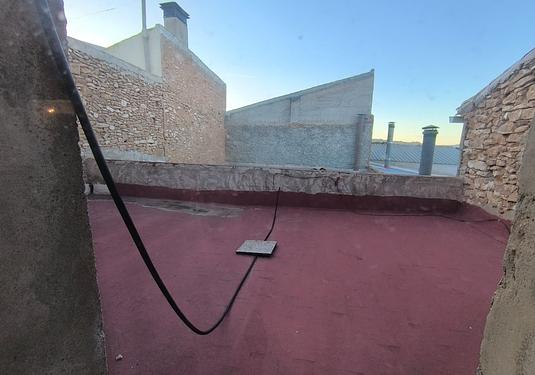 Town house in Raspay