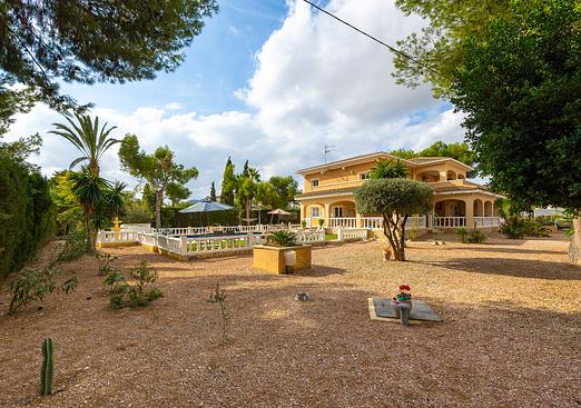 Villa in Aspe