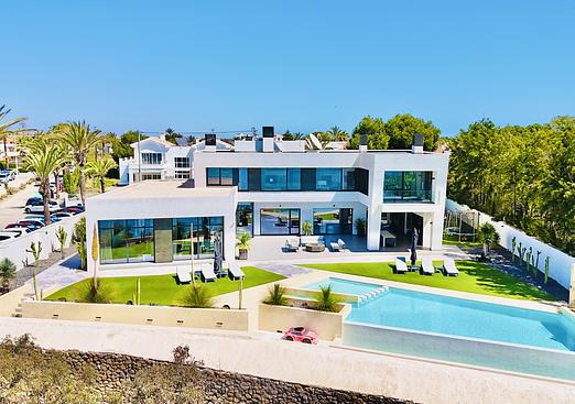 Villa in Cabo Roig