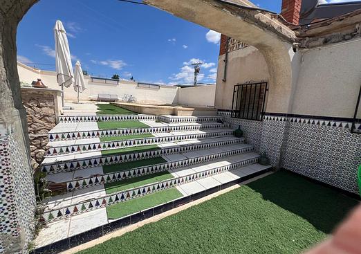 Country house in Algueña