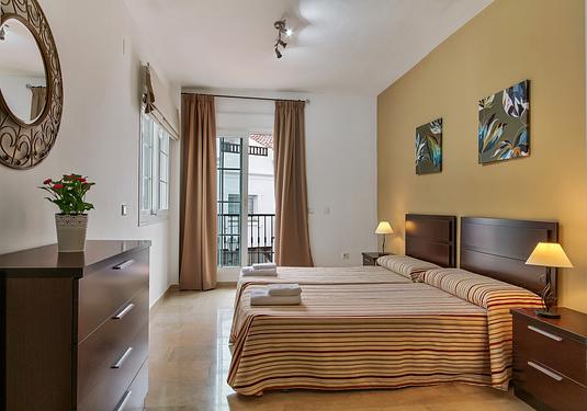 Town house in Lauro Golf