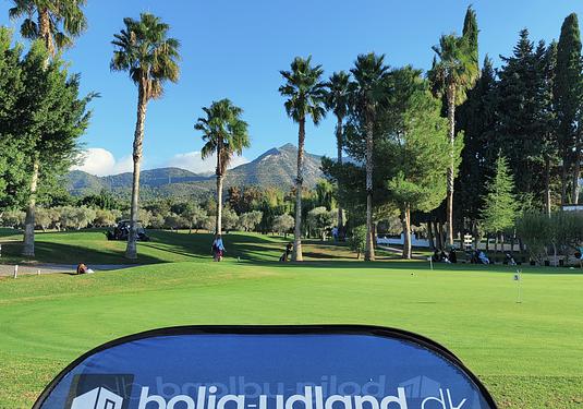 Town house in Lauro Golf