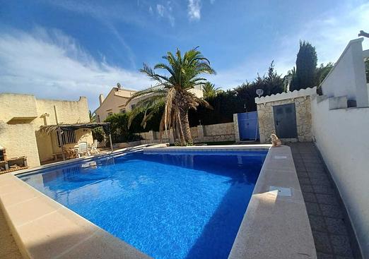 Town house in Los Balcones