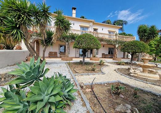 Villa in Periana