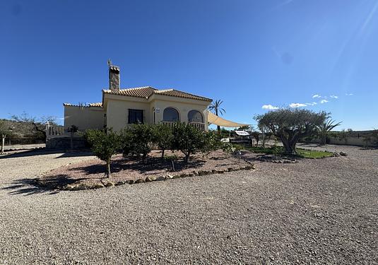 Country house in Torremendo