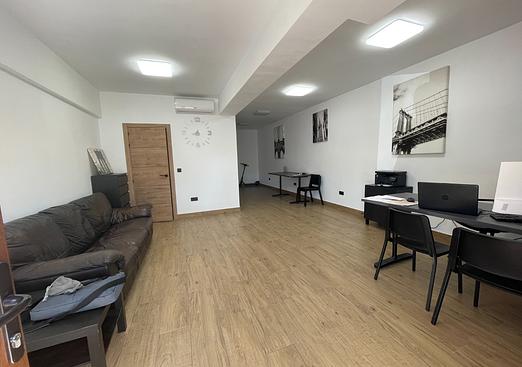 Commercial in Guardamar del Segura