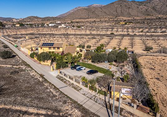 Commercial in Hondón de las Nieves