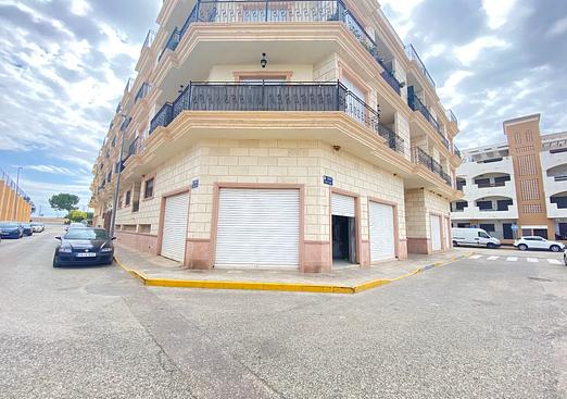 Commercial in Formentera del Segura