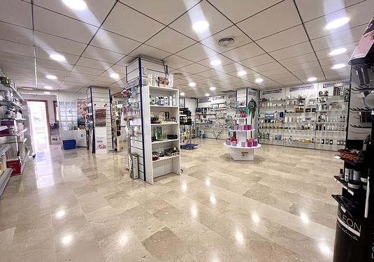 Commercial in Villamartin