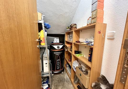 Commercial in Villamartin