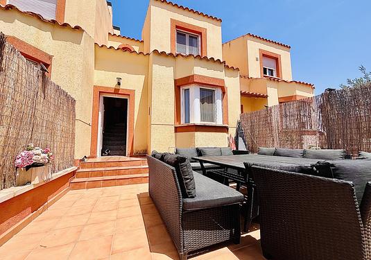 Town house in Cabo Roig