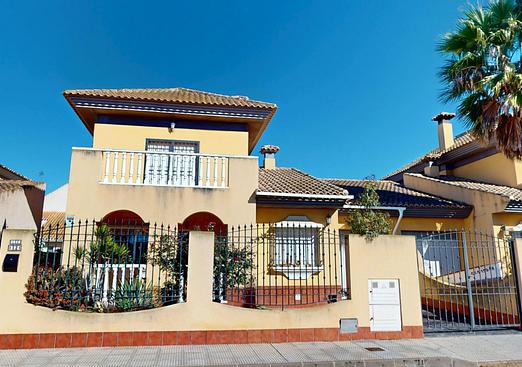 Semi detached in Los Alcazares
