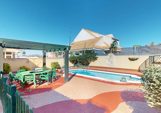 Semi detached in Los Alcazares
