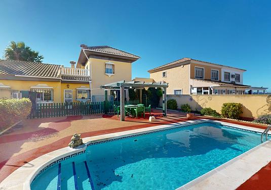 Semi detached in Los Alcazares