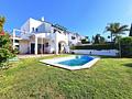 Town house in La Duquesa