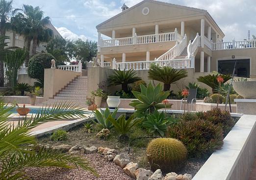 Villa in Algorfa