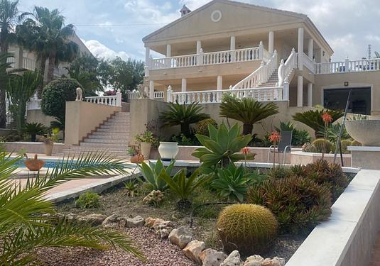 Villa in Algorfa