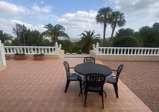 Villa in Algorfa