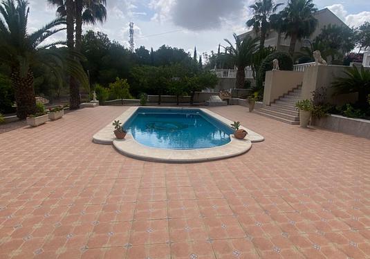 Villa in Algorfa