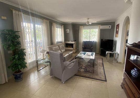 Villa in Algorfa