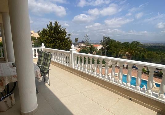Villa in Algorfa